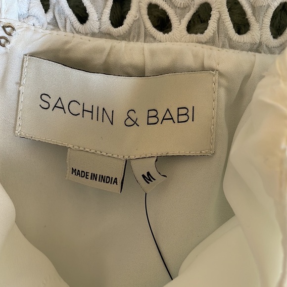 Sachin and Babi dress. Perfect for a bride to be! - Picture 4 of 6